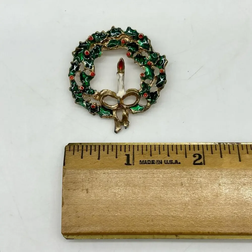 Vintage Christmas Wreath Brooch Candle Bow Holly Red Green White Enamel - Picture 6 of 7